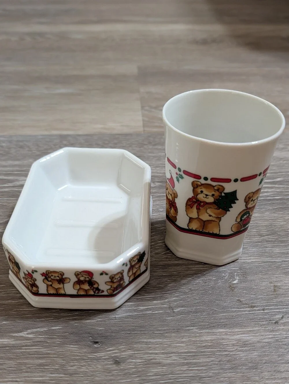Ceramic Christmas Bear Pattern Toothbrush Cup and Soap Dish